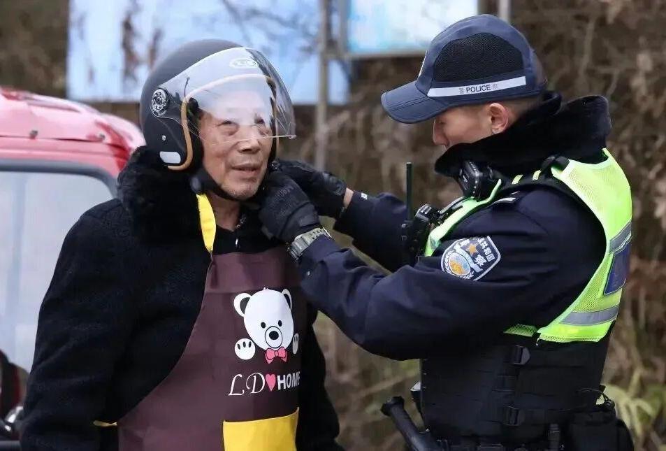 從管理者到體驗者 貴州交警探索交通治理新路徑